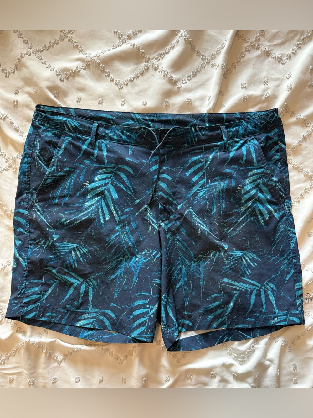 all in motion Navy Tropical-Print Drawstring Hybrid Shorts